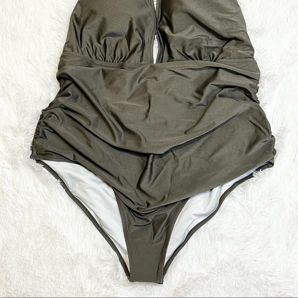 ➕ NWT Cupshe Olive Green Halter One Piece Swimsuit Size 3X - Picture 2 of 11